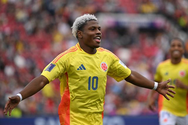 开云在线直播-关于哥伦比亚队在篮球比赛中夺冠的信息