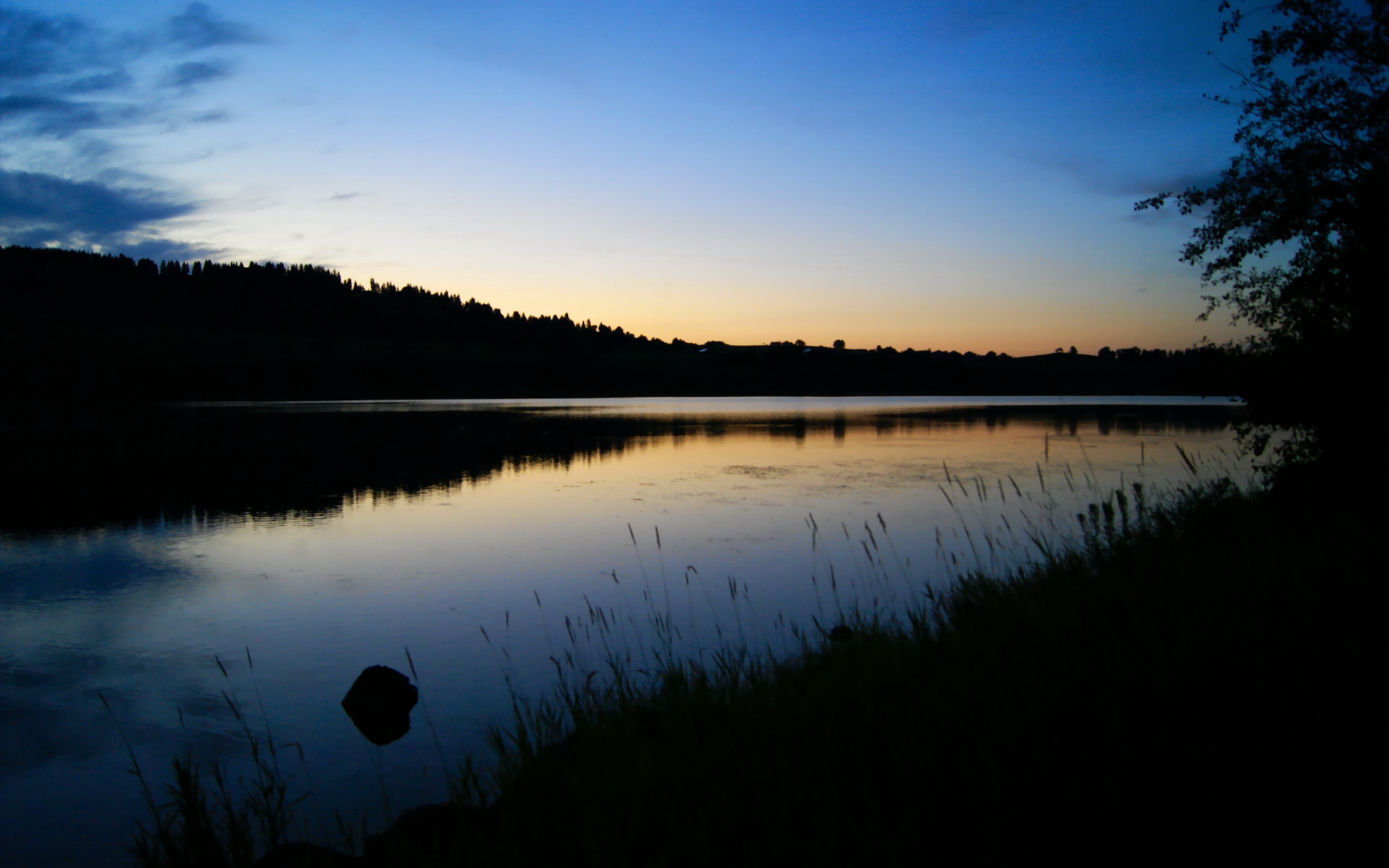 开云在线赛事平台-F1新赛季揭幕战焦点战，巴拉圭火力压制厄瓜多尔的启示