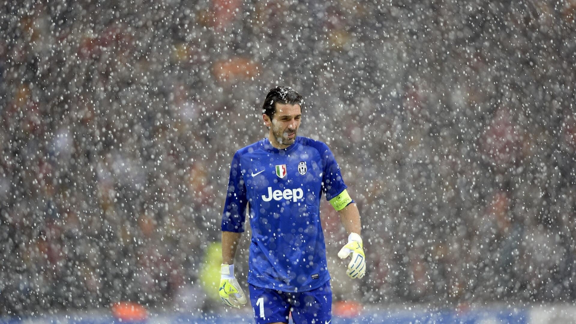 南美高原与北欧冰雪的对话，当玻利维亚对阵瑞典，梅西在别处完成自我救赎